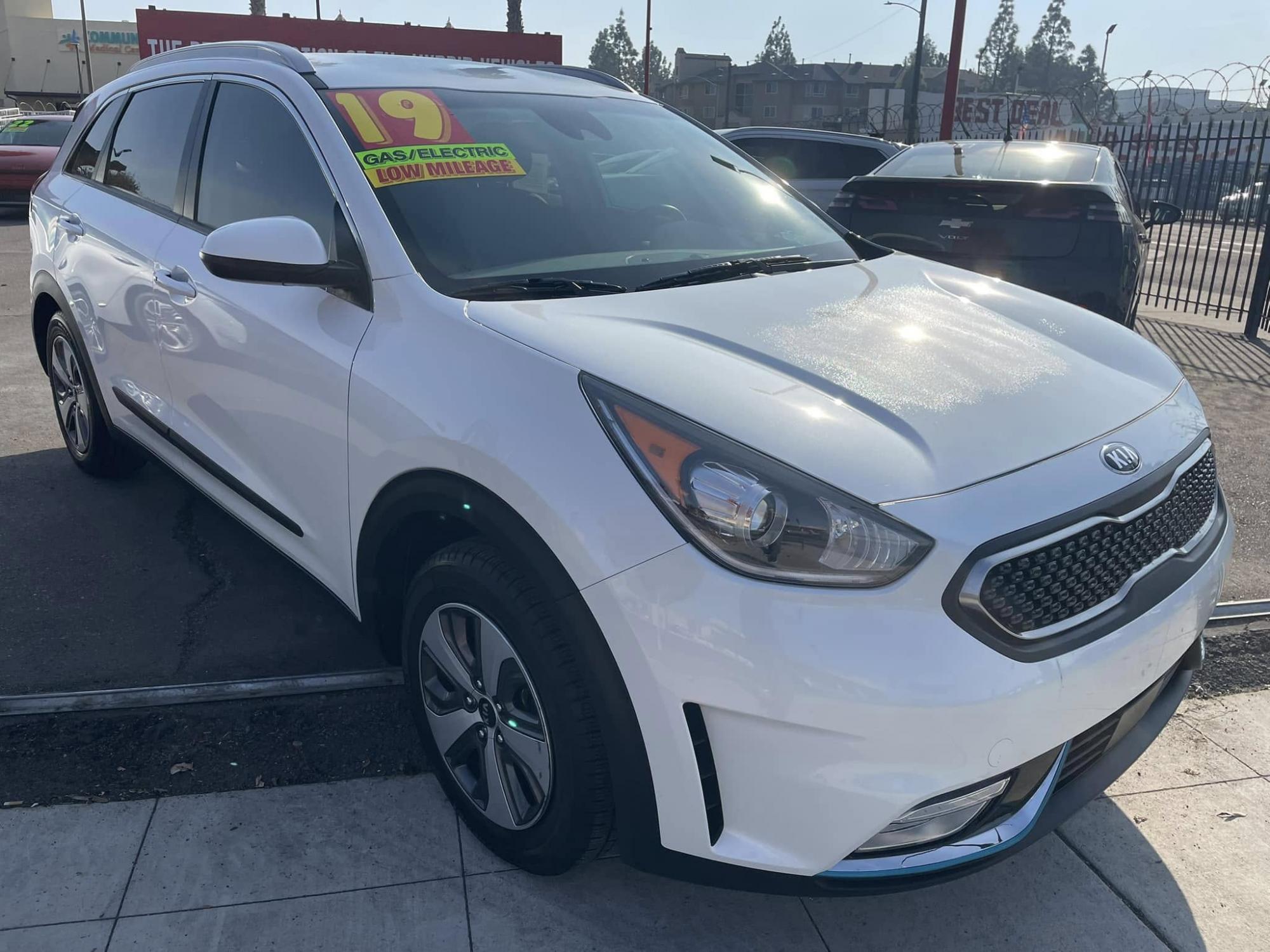 photo of 2019 Kia Niro Plug In Hybrid LX