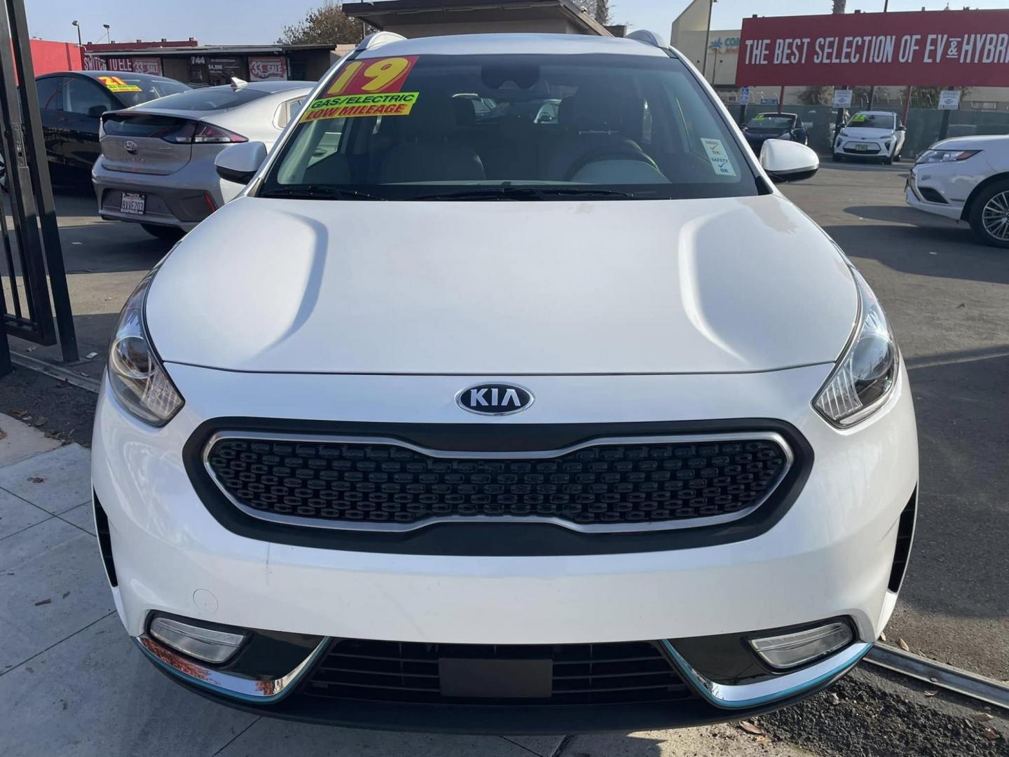 2019 WHITE Kia Niro Plug In Hybrid LX (KNDCM3LD3K5) , 6A transmission, located at 744 E Miner Ave, Stockton, CA, 95202, (209) 944-5770, 37.956863, -121.282082 - PLUS TAXES AND FEES - Photo#1