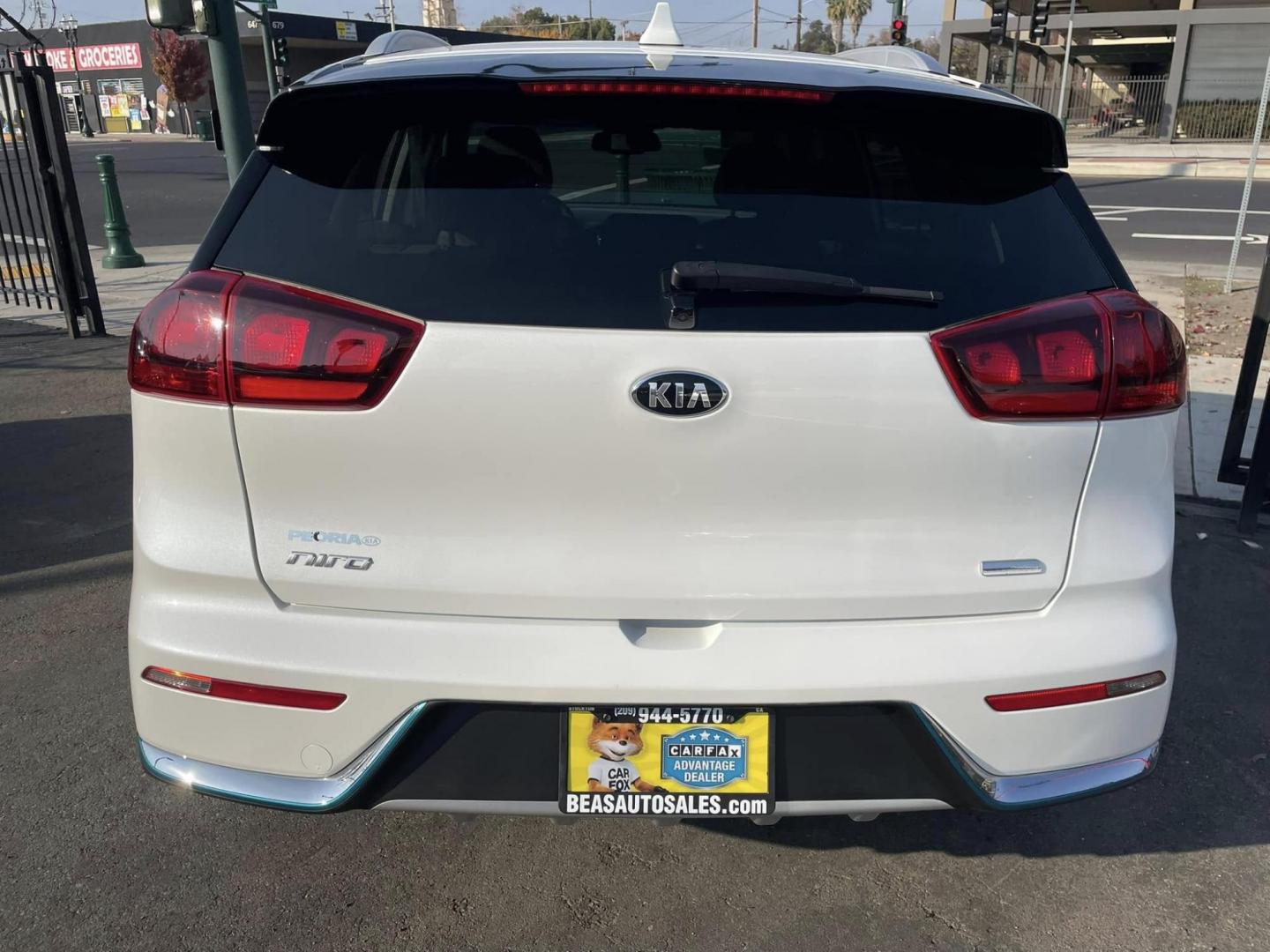 2019 WHITE Kia Niro Plug In Hybrid LX (KNDCM3LD3K5) , 6A transmission, located at 744 E Miner Ave, Stockton, CA, 95202, (209) 944-5770, 37.956863, -121.282082 - PLUS TAXES AND FEES - Photo#13