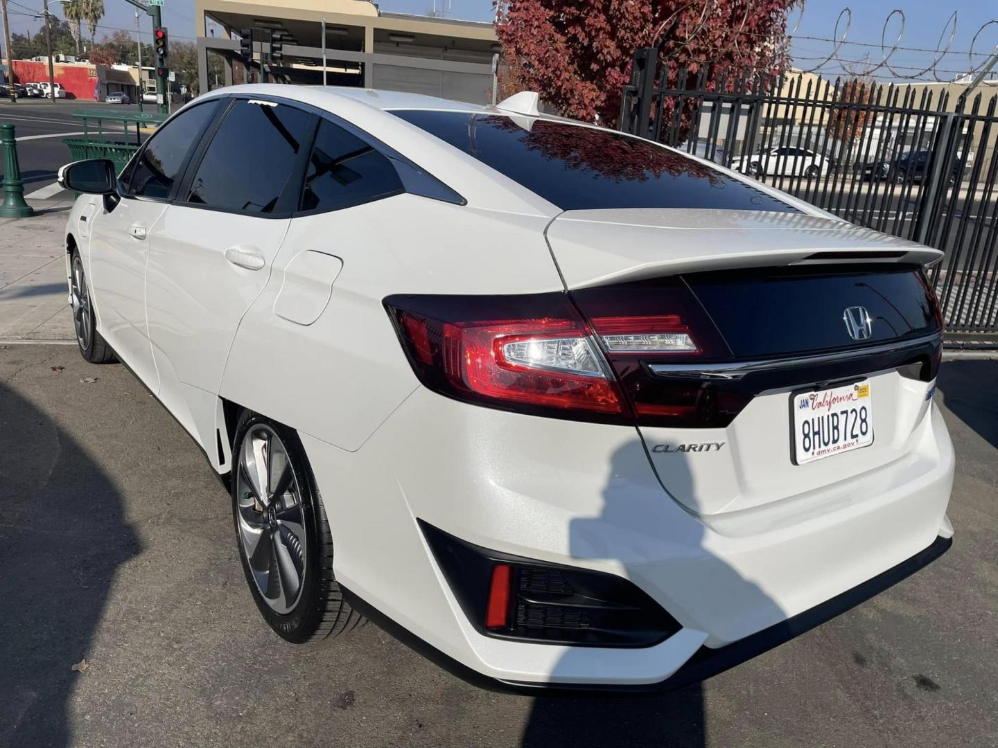 2018 Honda Clarity Plug-In Hybrid (JHMZC5F16JC) with an 1.5L L4 DOHC 16V HYBRID engine, CVT transmission, located at 744 E Miner Ave, Stockton, CA, 95202, (209) 944-5770, 37.956863, -121.282082 - PLUS TAXES AND FEES - Photo#14