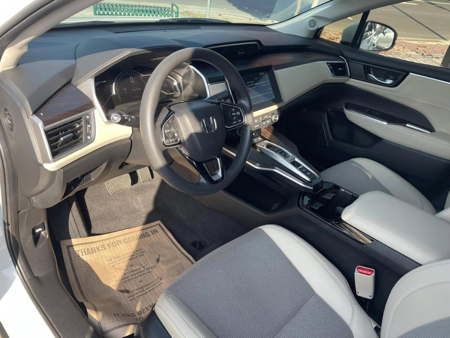 2018 Honda Clarity Plug-In Hybrid (JHMZC5F16JC) with an 1.5L L4 DOHC 16V HYBRID engine, CVT transmission, located at 744 E Miner Ave, Stockton, CA, 95202, (209) 944-5770, 37.956863, -121.282082 - PLUS TAXES AND FEES - Photo#7