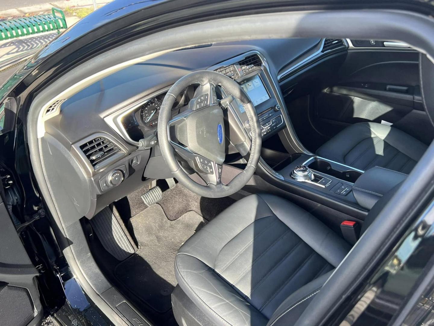 2018 BLACK Ford Fusion Energi SE (3FA6P0PU4JR) with an 2.0L L4 DOHC 16V HYBRID engine, CVT transmission, located at 744 E Miner Ave, Stockton, CA, 95202, (209) 944-5770, 37.956863, -121.282082 - PLUS TAXES AND FEES - Photo#4