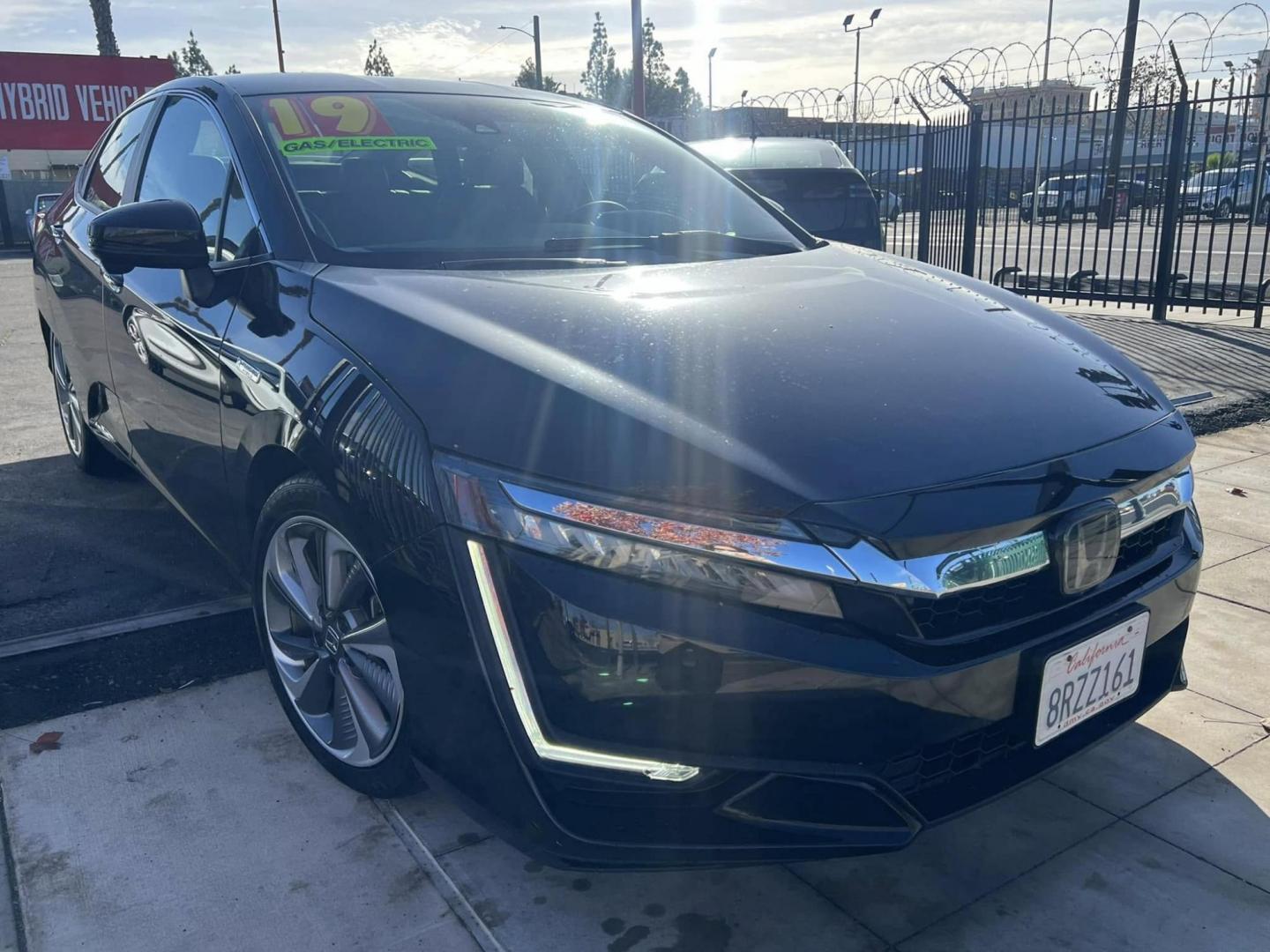 2019 WHITE Honda Clarity Touring Plug-In Hybrid (JHMZC5F30KC) with an 1.5L L4 DOHC 16V HYBRID engine, CVT transmission, located at 744 E Miner Ave, Stockton, CA, 95202, (209) 944-5770, 37.956863, -121.282082 - PLUS TAXES AND FEES - Photo#0