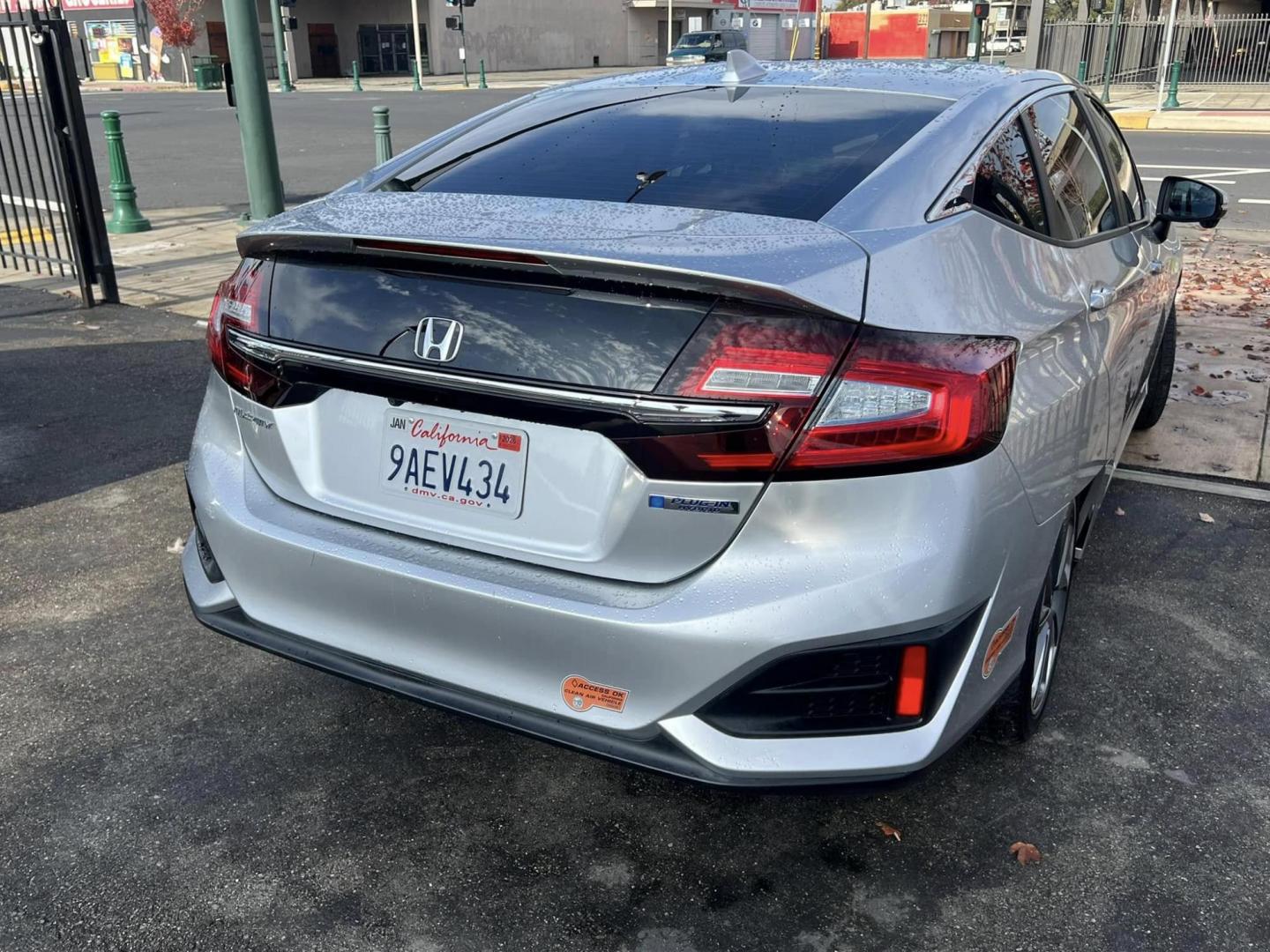 2019 SILVER Honda Clarity Plug-In Hybrid (JHMZC5F19KC) with an 1.5L L4 DOHC 16V HYBRID engine, CVT transmission, located at 744 E Miner Ave, Stockton, CA, 95202, (209) 944-5770, 37.956863, -121.282082 - PLUS TAXES AND FEES - Photo#13