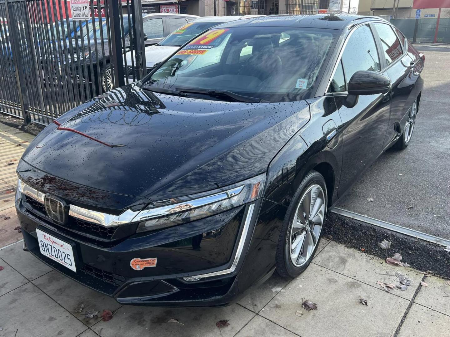 2019 BLACK Honda Clarity Plug-In Hybrid (JHMZC5F19KC) with an 1.5L L4 DOHC 16V HYBRID engine, CVT transmission, located at 744 E Miner Ave, Stockton, CA, 95202, (209) 944-5770, 37.956863, -121.282082 - PLUS TAXES AND FEES - Photo#3