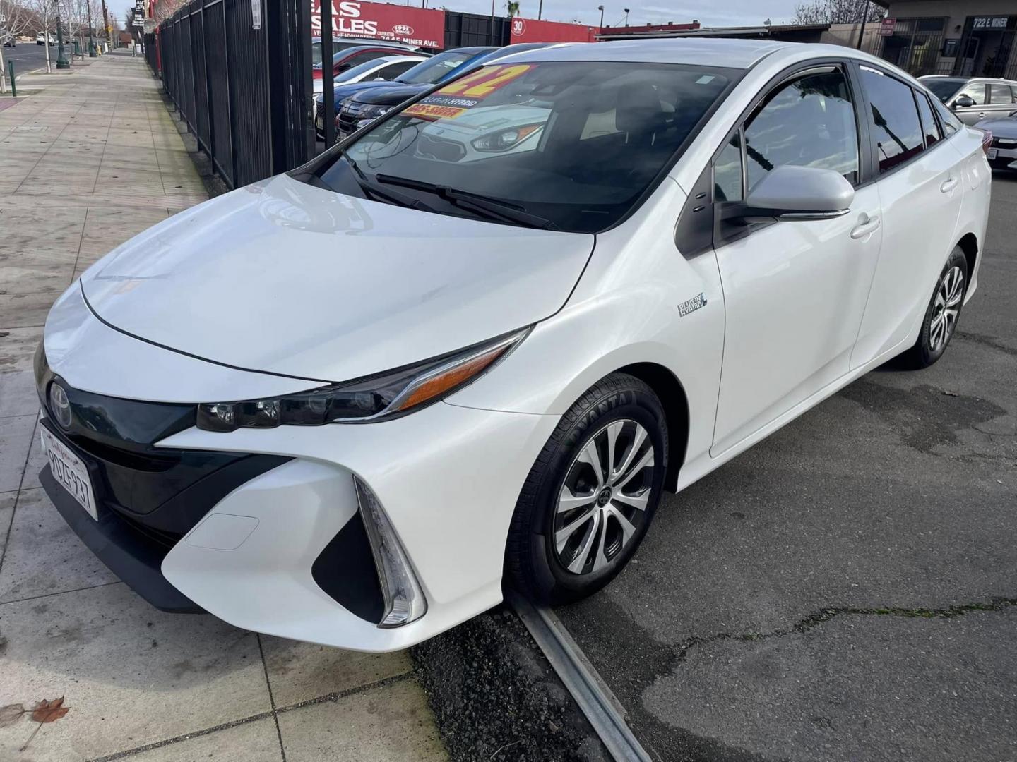 2022 WHITE Toyota Prius Prime LE (JTDKAMFP7N3) with an 1.8L L4 DOHC 16V HYBRID engine, CVT transmission, located at 744 E Miner Ave, Stockton, CA, 95202, (209) 944-5770, 37.956863, -121.282082 - PLUS TAXES AND FEES - Photo#3