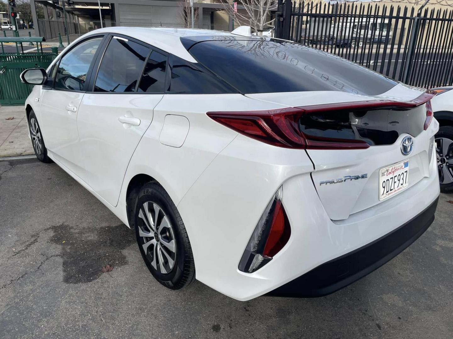 2022 WHITE Toyota Prius Prime LE (JTDKAMFP7N3) with an 1.8L L4 DOHC 16V HYBRID engine, CVT transmission, located at 744 E Miner Ave, Stockton, CA, 95202, (209) 944-5770, 37.956863, -121.282082 - PLUS TAXES AND FEES - Photo#12