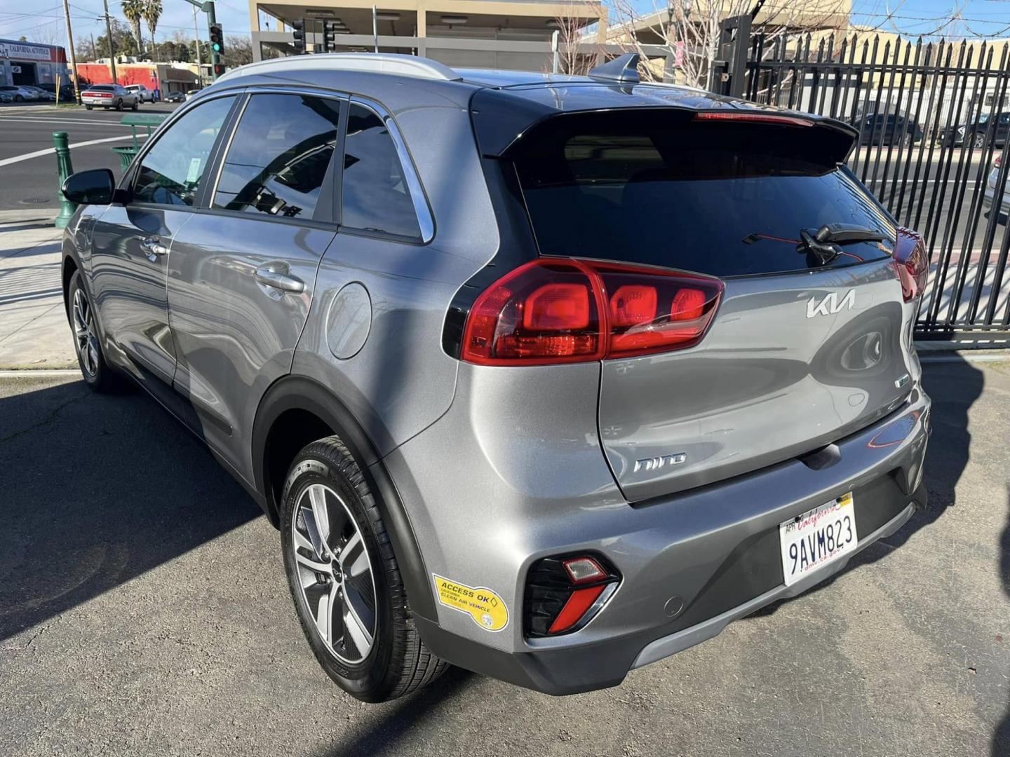 2022 DARK GRAY /GRAY Kia Niro Plug In Hybrid LXS (KNDCM3LD1N5) , 6A transmission, located at 744 E Miner Ave, Stockton, CA, 95202, (209) 944-5770, 37.956863, -121.282082 - Photo#11