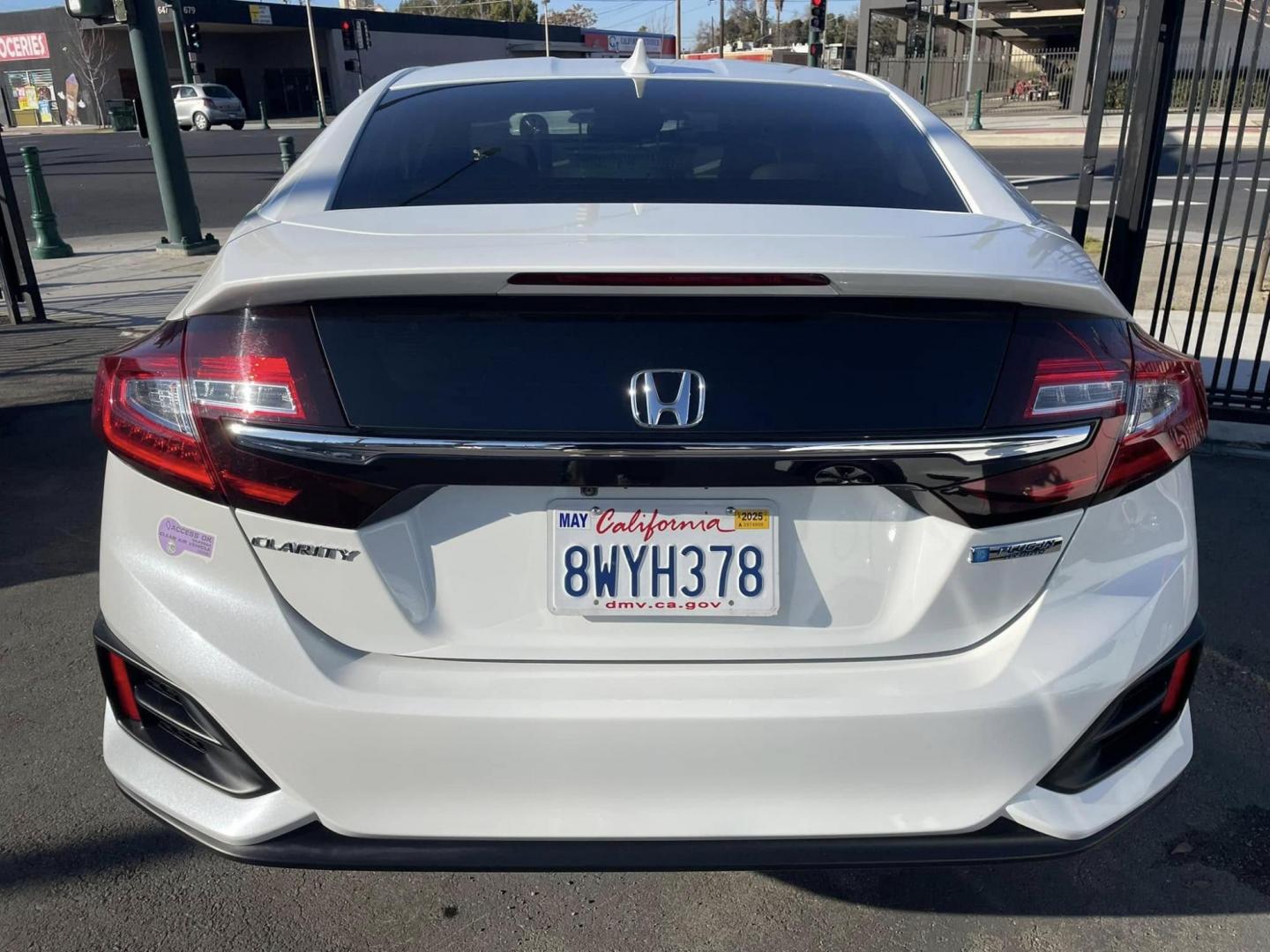 2019 WHITE Honda Clarity Plug-In Hybrid (JHMZC5F14KC) with an 1.5L L4 DOHC 16V HYBRID engine, CVT transmission, located at 744 E Miner Ave, Stockton, CA, 95202, (209) 944-5770, 37.956863, -121.282082 - Photo#12