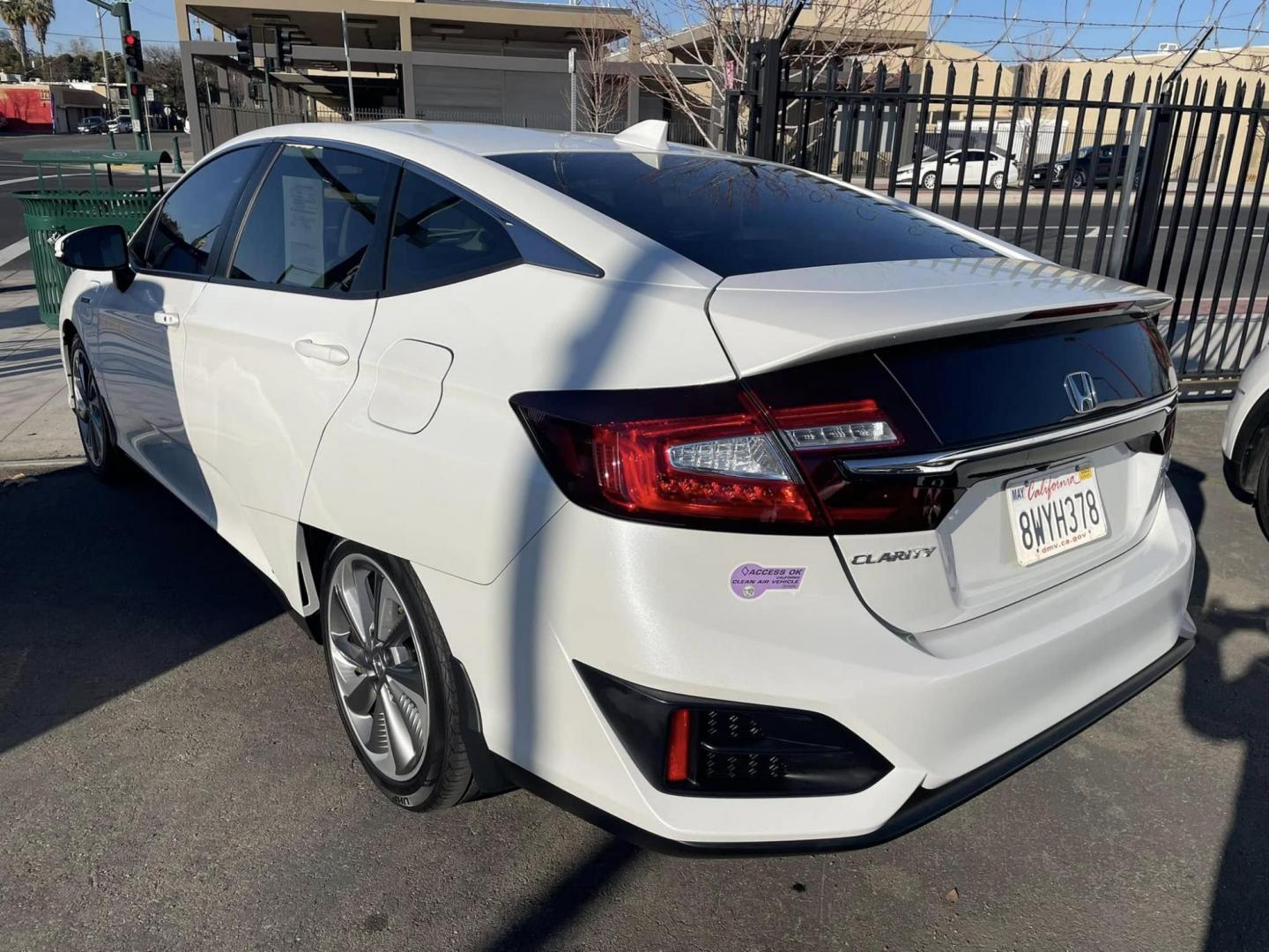 2019 WHITE Honda Clarity Plug-In Hybrid (JHMZC5F14KC) with an 1.5L L4 DOHC 16V HYBRID engine, CVT transmission, located at 744 E Miner Ave, Stockton, CA, 95202, (209) 944-5770, 37.956863, -121.282082 - Photo#11