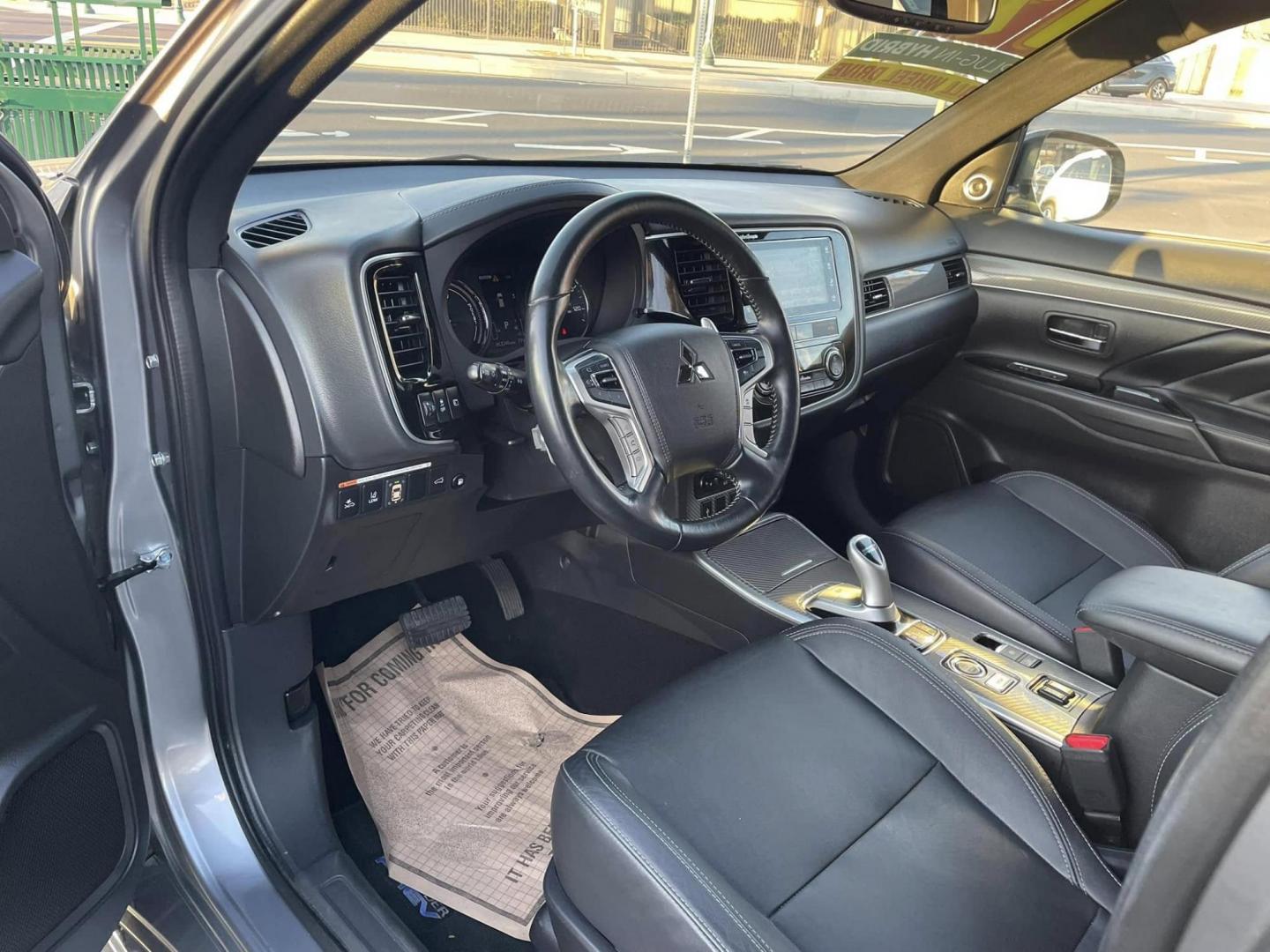 2019 DARK GRAY Mitsubishi Outlander PHEV GT (JA4J24A53KZ) with an 2.0L L4 DOHC 16V HYBRID engine, 1A transmission, located at 744 E Miner Ave, Stockton, CA, 95202, (209) 944-5770, 37.956863, -121.282082 - Photo#4