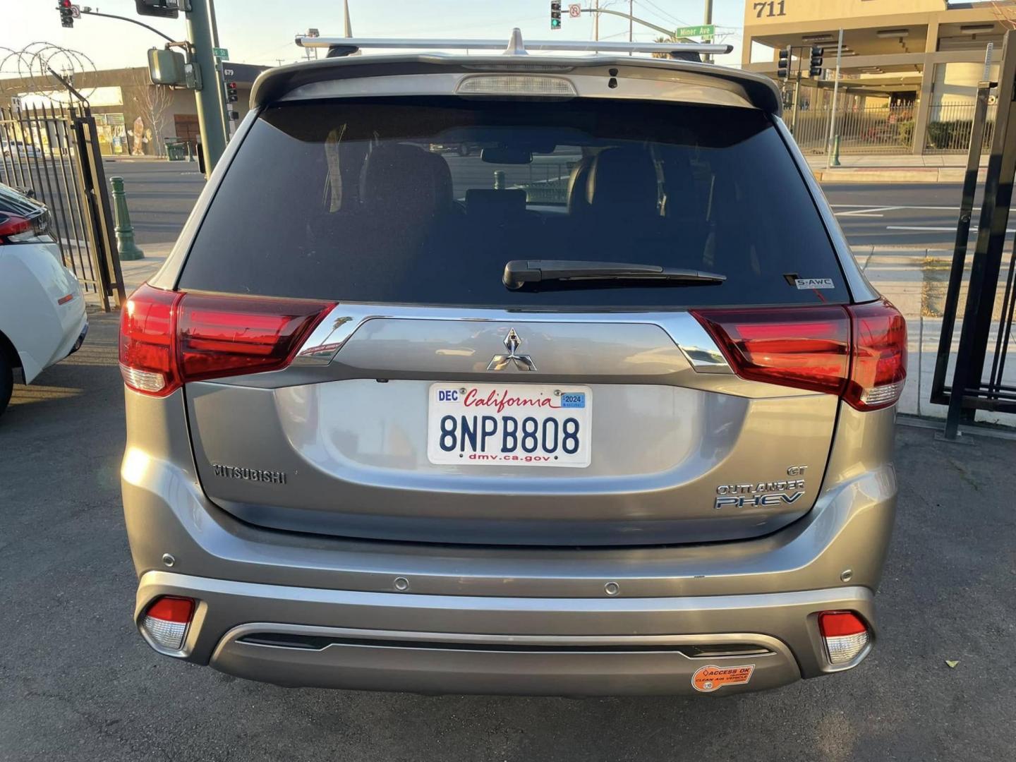 2019 DARK GRAY Mitsubishi Outlander PHEV GT (JA4J24A53KZ) with an 2.0L L4 DOHC 16V HYBRID engine, 1A transmission, located at 744 E Miner Ave, Stockton, CA, 95202, (209) 944-5770, 37.956863, -121.282082 - Photo#11