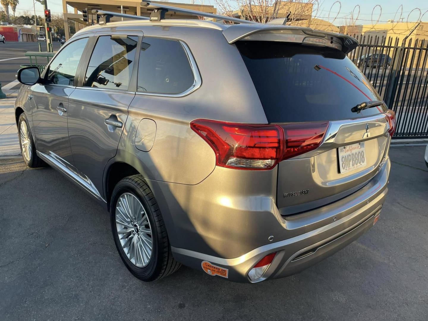 2019 DARK GRAY Mitsubishi Outlander PHEV GT (JA4J24A53KZ) with an 2.0L L4 DOHC 16V HYBRID engine, 1A transmission, located at 744 E Miner Ave, Stockton, CA, 95202, (209) 944-5770, 37.956863, -121.282082 - Photo#9