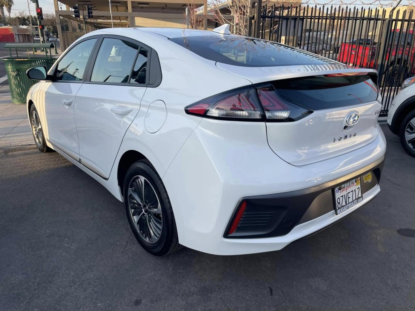 2022 Hyundai Ioniq Plug-In Hybrid SE (KMHC65LD6NU) with an 1.6L L4 DOHC 16V HYBRID engine, 6A transmission, located at 744 E Miner Ave, Stockton, CA, 95202, (209) 944-5770, 37.956863, -121.282082 - Photo#11