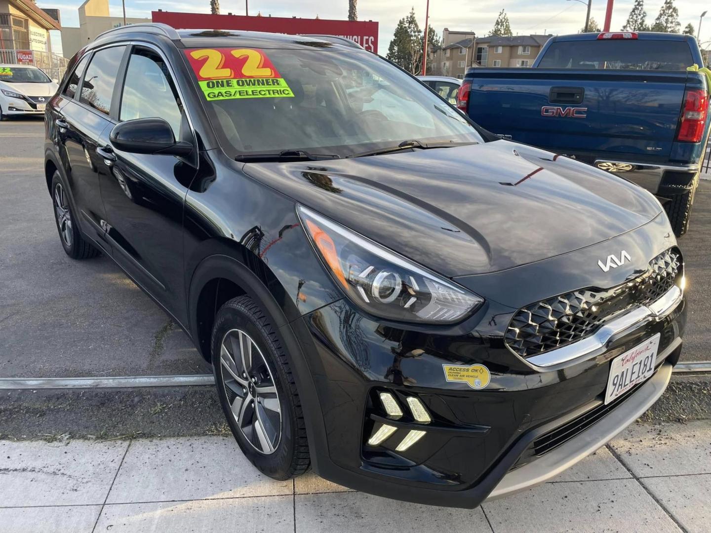 2022 BLACK Kia Niro Plug In Hybrid LXS (KNDCM3LD7N5) , 6A transmission, located at 744 E Miner Ave, Stockton, CA, 95202, (209) 944-5770, 37.956863, -121.282082 - PLUS TAXES AND FEES CHARGER NOT AVAILABLE - Photo#0