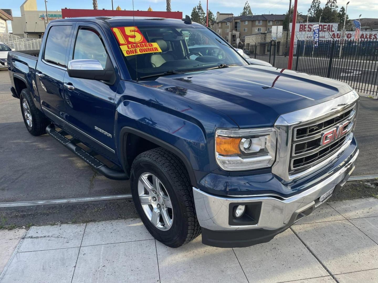 2015 Blue GMC Sierra 1500 SLT Crew Cab Long Box 2WD (3GTP1VEC1FG) with an 5.3L V8 OHV 16V engine, 6-Speed Automatic transmission, located at 744 E Miner Ave, Stockton, CA, 95202, (209) 944-5770, 37.956863, -121.282082 - Photo#1