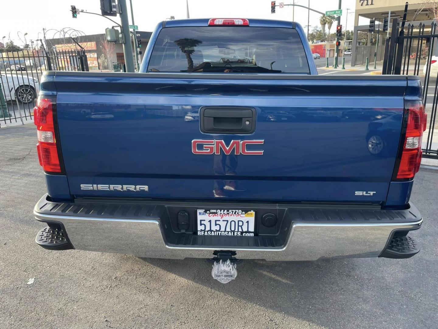 2015 Blue GMC Sierra 1500 SLT Crew Cab Long Box 2WD (3GTP1VEC1FG) with an 5.3L V8 OHV 16V engine, 6-Speed Automatic transmission, located at 744 E Miner Ave, Stockton, CA, 95202, (209) 944-5770, 37.956863, -121.282082 - Photo#12