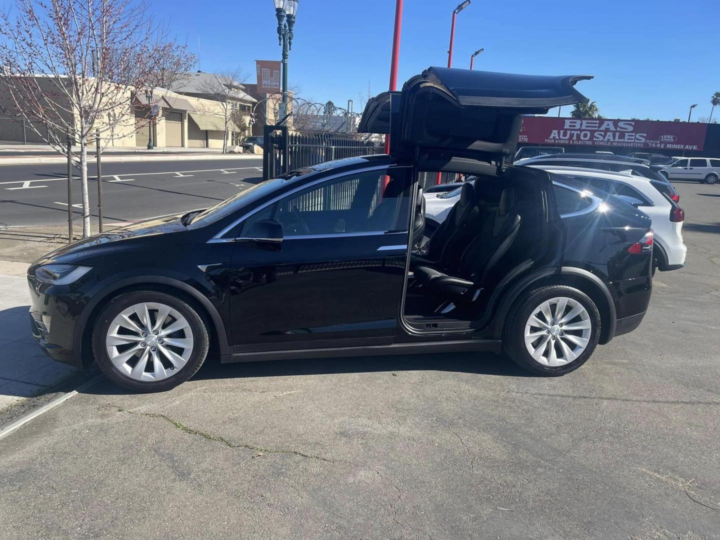 2018 BLACK Tesla Model X 90D (5YJXCBE26JF) with an ELECTRIC engine, 1A transmission, located at 744 E Miner Ave, Stockton, CA, 95202, (209) 944-5770, 37.956863, -121.282082 - Photo#18