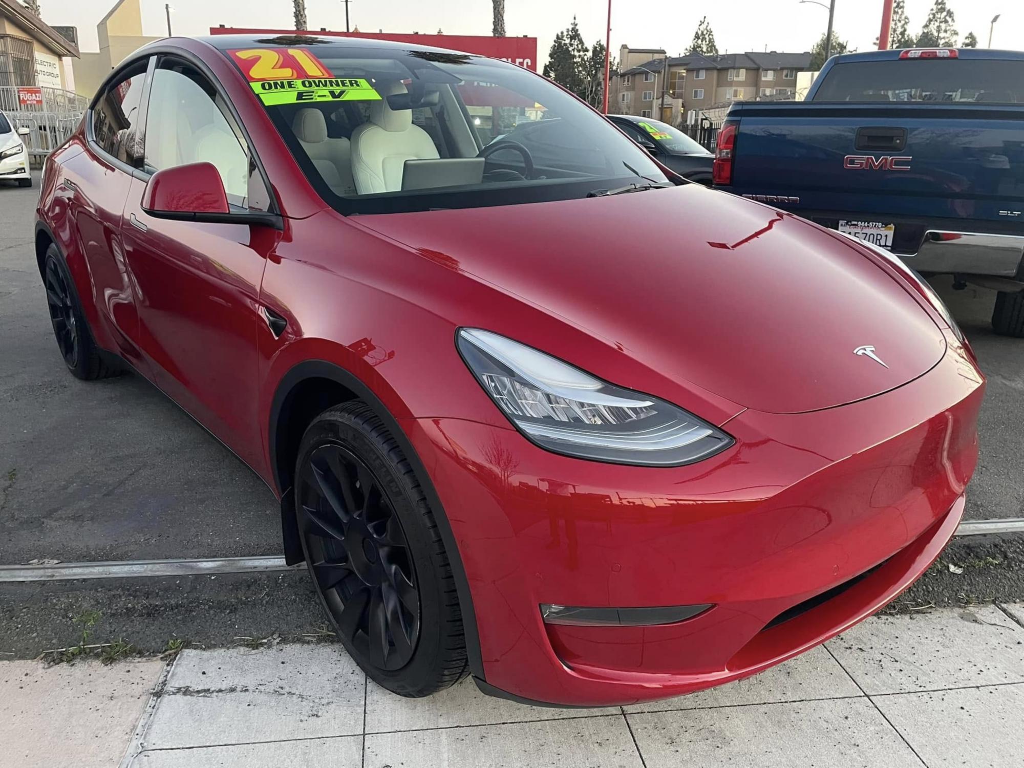 photo of 2021 Tesla Model Y Long Range FULLY ELECTRIC VEHICLE 