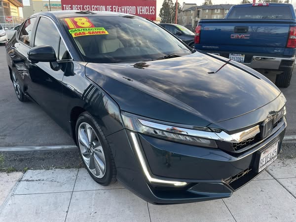 photo of 2018 Honda Clarity PLUG-IN HYBRID 