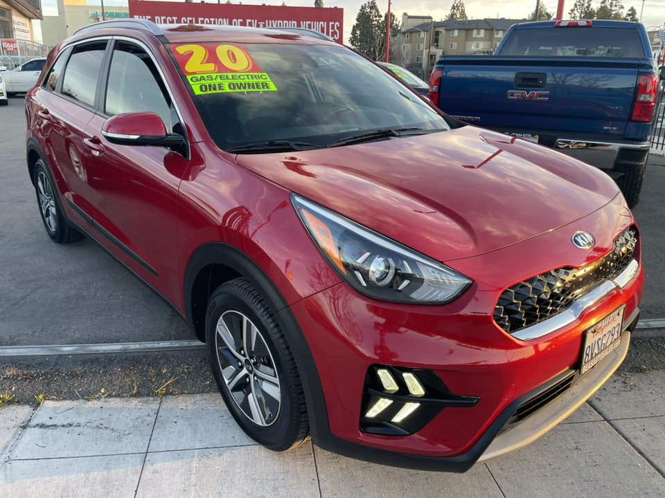 photo of 2020 Kia Niro PLUG-IN HYBRID 