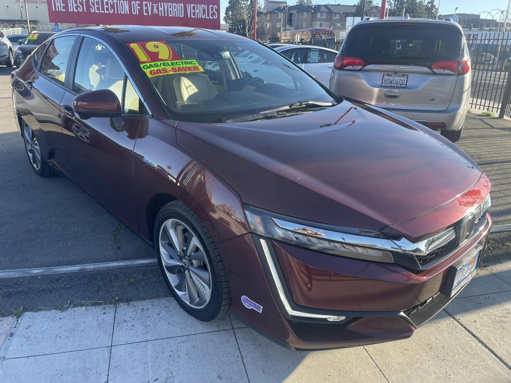 photo of 2019 Honda Clarity Plug-In Hybrid