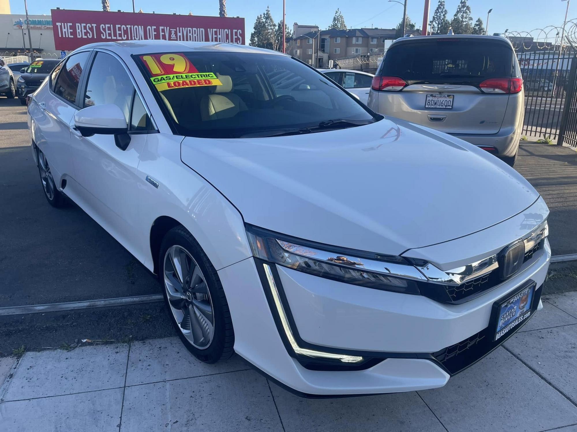 photo of 2019 Honda Clarity Touring Plug-In Hybrid