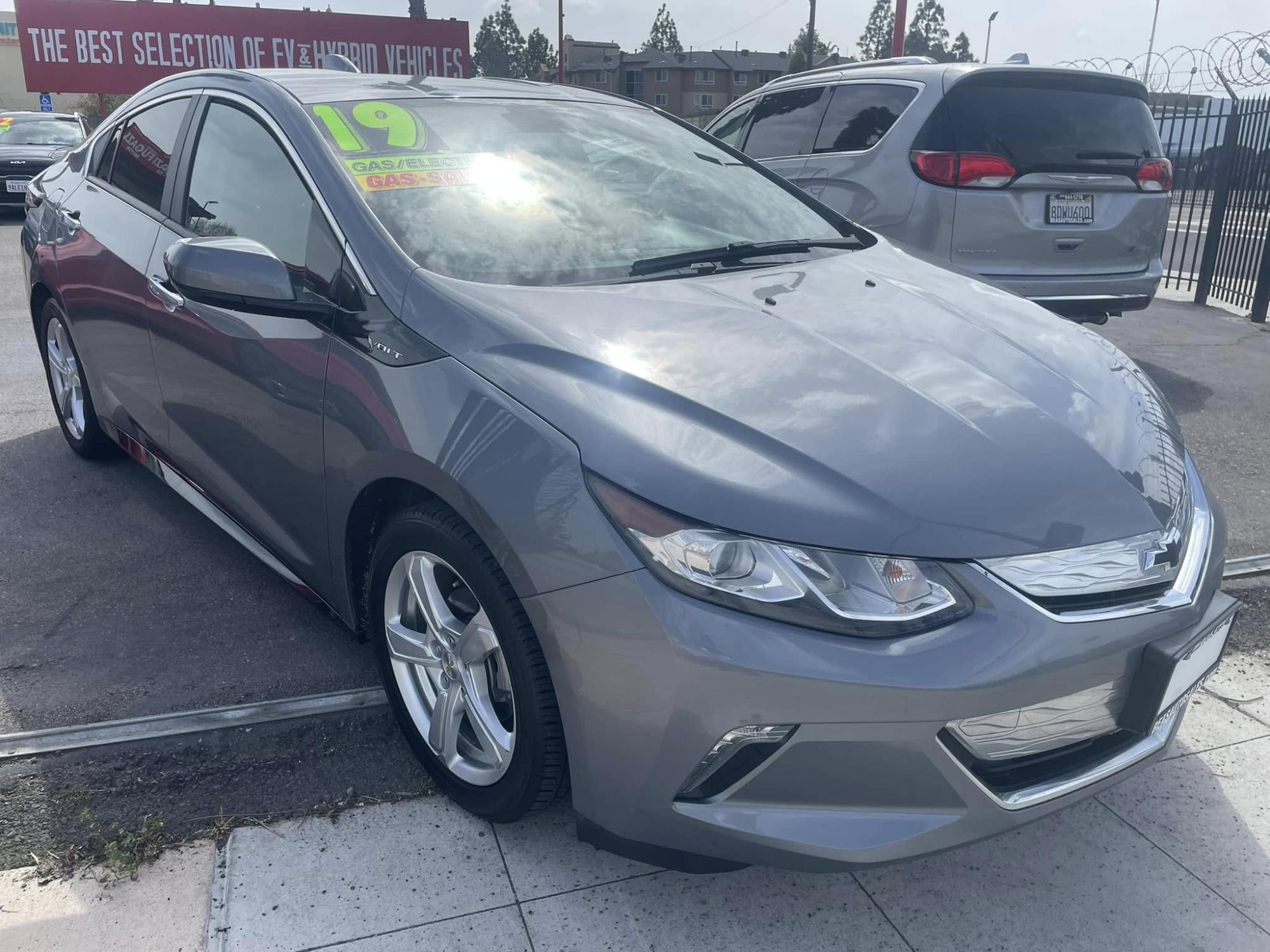 photo of 2019 Chevrolet Volt LT PLUG- IN HYBRID 