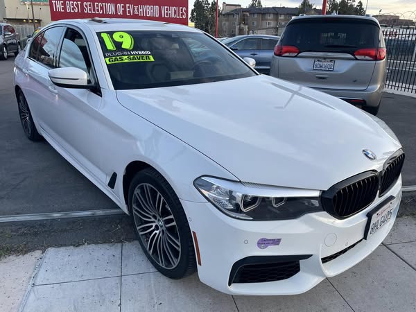 photo of 2019 BMW 5-Series MSPORT 530e iPerformance PLUG-IN HYBRID